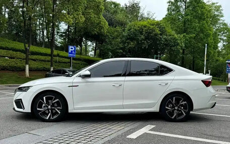 Skoda Octavia IV, 2023 год, 1 610 000 рублей, 4 фотография