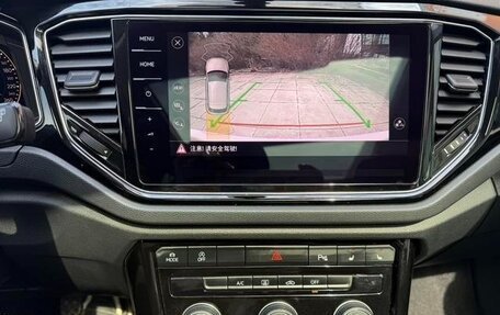 Volkswagen T-Roc I, 2023 год, 1 860 999 рублей, 8 фотография