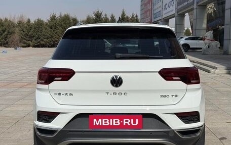 Volkswagen T-Roc I, 2023 год, 1 860 999 рублей, 5 фотография
