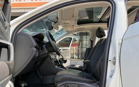 Volkswagen T-Roc I, 2023 год, 1 860 999 рублей, 21 фотография