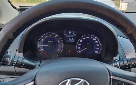 Hyundai Solaris II рестайлинг, 2014 год, 800 000 рублей, 3 фотография