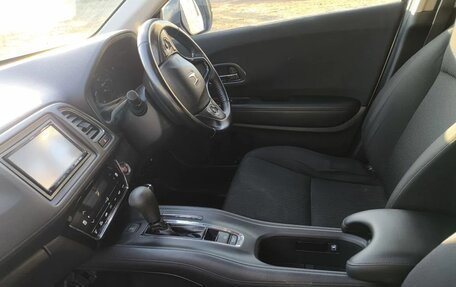 Honda Vezel, 2017 год, 1 750 000 рублей, 9 фотография