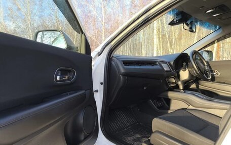 Honda Vezel, 2017 год, 1 750 000 рублей, 30 фотография