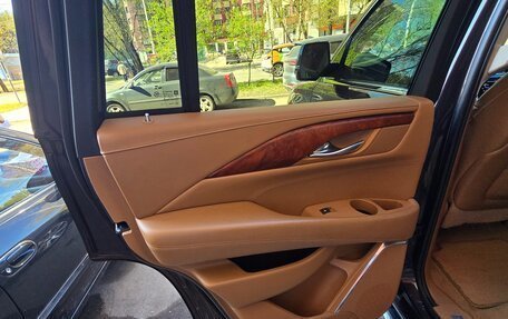 Cadillac Escalade IV, 2015 год, 3 550 000 рублей, 3 фотография