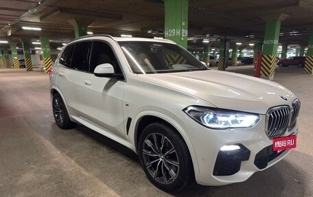 BMW X5, 2021 год, 9 000 000 рублей, 2 фотография