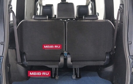 Toyota Noah III, 2019 год, 2 199 000 рублей, 24 фотография