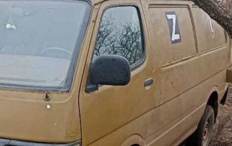 Toyota HiAce H100, 1997 год, 90 000 рублей, 3 фотография