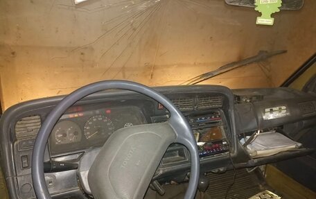 Toyota HiAce H100, 1997 год, 90 000 рублей, 4 фотография