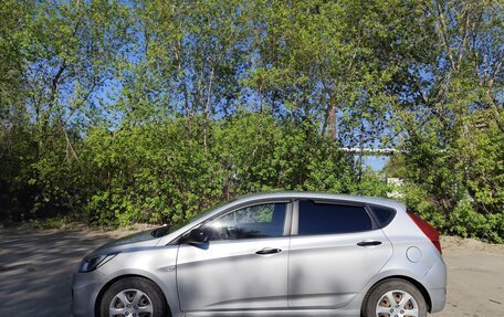 Hyundai Solaris II рестайлинг, 2012 год, 670 000 рублей, 2 фотография