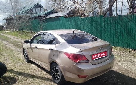 Hyundai Solaris II рестайлинг, 2011 год, 595 000 рублей, 5 фотография