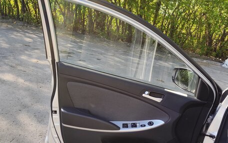 Hyundai Solaris II рестайлинг, 2012 год, 670 000 рублей, 13 фотография