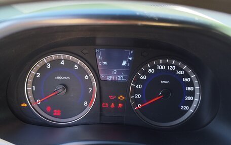Hyundai Solaris II рестайлинг, 2012 год, 670 000 рублей, 18 фотография