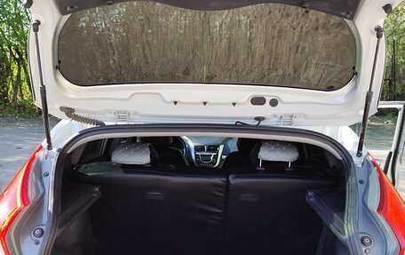 Hyundai Solaris II рестайлинг, 2012 год, 670 000 рублей, 24 фотография