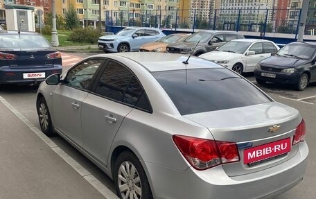 Chevrolet Cruze II, 2011 год, 695 000 рублей, 4 фотография