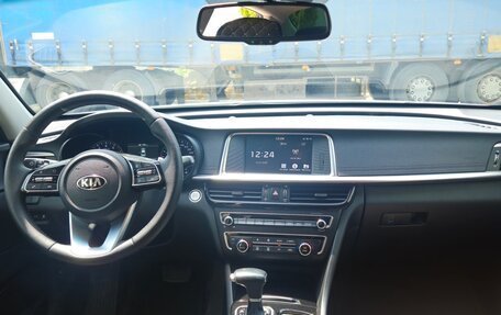 KIA Optima IV, 2018 год, 2 370 000 рублей, 9 фотография