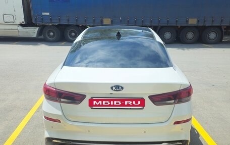KIA Optima IV, 2018 год, 2 370 000 рублей, 6 фотография