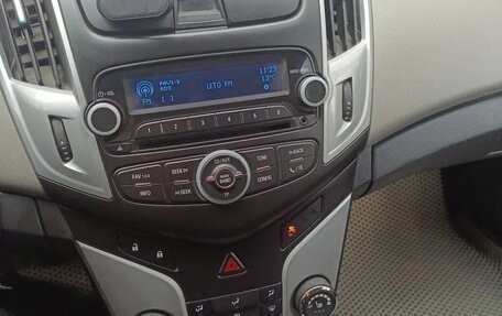 Chevrolet Cruze II, 2013 год, 830 000 рублей, 23 фотография