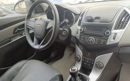 Chevrolet Cruze II, 2013 год, 830 000 рублей, 32 фотография