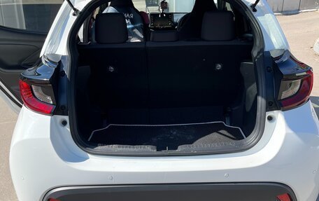 Toyota Yaris, 2020 год, 1 100 000 рублей, 14 фотография