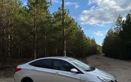 Hyundai Solaris II рестайлинг, 2015 год, 710 000 рублей, 3 фотография