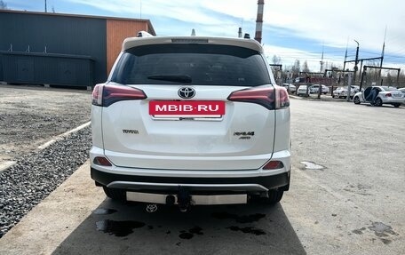 Toyota RAV4, 2016 год, 2 700 000 рублей, 6 фотография
