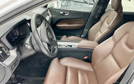 Volvo XC60 II, 2018 год, 3 950 000 рублей, 10 фотография