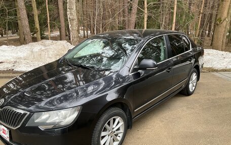 Skoda Superb III рестайлинг, 2013 год, 999 000 рублей, 12 фотография