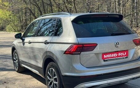 Volkswagen Tiguan II, 2020 год, 3 050 000 рублей, 3 фотография