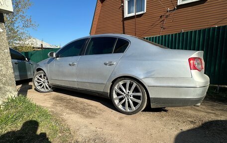 Volkswagen Passat B6, 2006 год, 700 000 рублей, 3 фотография