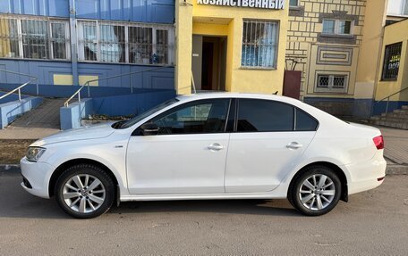 Volkswagen Jetta VI, 2013 год, 850 000 рублей, 3 фотография