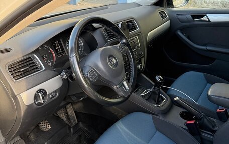 Volkswagen Jetta VI, 2013 год, 850 000 рублей, 7 фотография