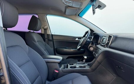 KIA Sportage IV рестайлинг, 2016 год, 1 820 000 рублей, 10 фотография