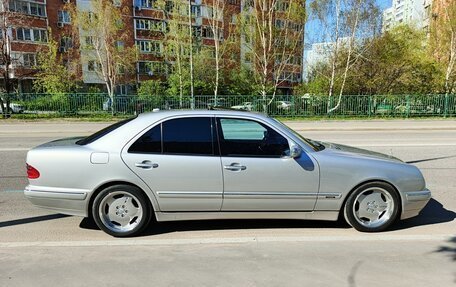 Mercedes-Benz E-Класс, 2000 год, 1 600 000 рублей, 1 фотография