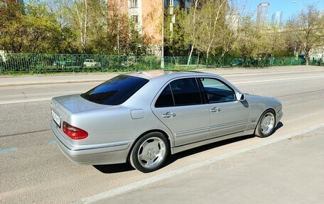 Mercedes-Benz E-Класс, 2000 год, 1 600 000 рублей, 2 фотография
