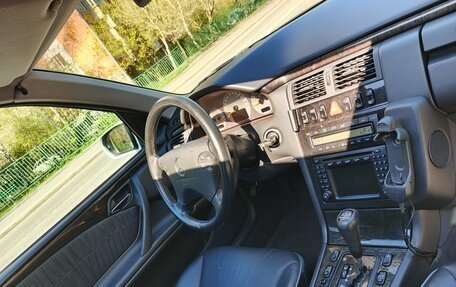 Mercedes-Benz E-Класс, 2000 год, 1 600 000 рублей, 13 фотография