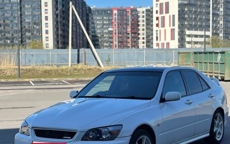 Toyota Altezza, 1999 год, 550 000 рублей, 1 фотография