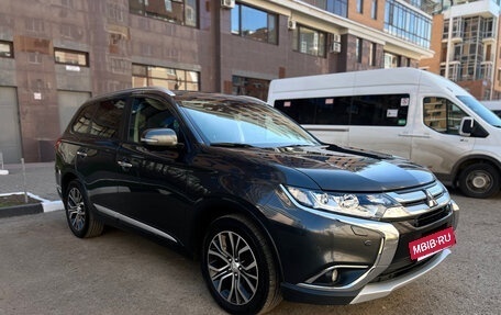 Mitsubishi Outlander III рестайлинг 3, 2016 год, 2 050 000 рублей, 9 фотография
