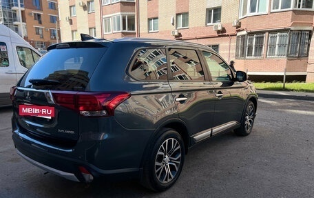Mitsubishi Outlander III рестайлинг 3, 2016 год, 2 050 000 рублей, 8 фотография