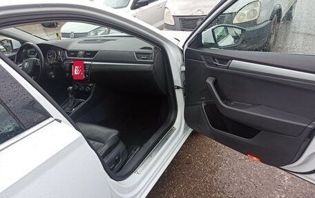 Skoda Superb III рестайлинг, 2015 год, 1 470 000 рублей, 13 фотография