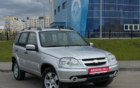 Chevrolet Niva I рестайлинг, 2012 год, 490 000 рублей, 2 фотография