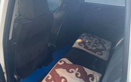 Honda Fit III, 2002 год, 255 000 рублей, 7 фотография
