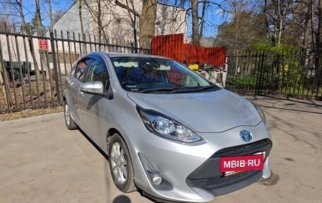 Toyota Aqua I, 2017 год, 1 280 000 рублей, 2 фотография