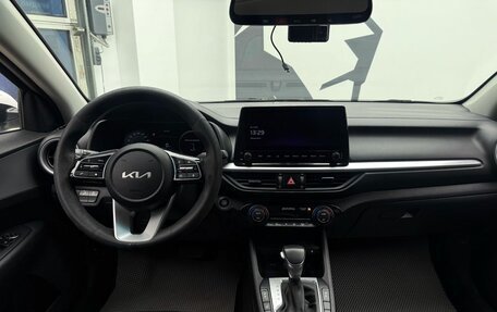 KIA K3, 2022 год, 2 449 000 рублей, 12 фотография