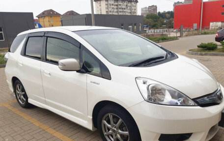 Honda Fit Shuttle I рестайлинг, 2012 год, 999 999 рублей, 2 фотография