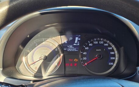 Hyundai Solaris II рестайлинг, 2011 год, 800 000 рублей, 7 фотография