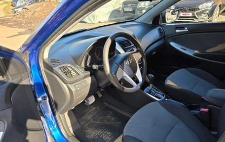 Hyundai Solaris II рестайлинг, 2011 год, 800 000 рублей, 12 фотография