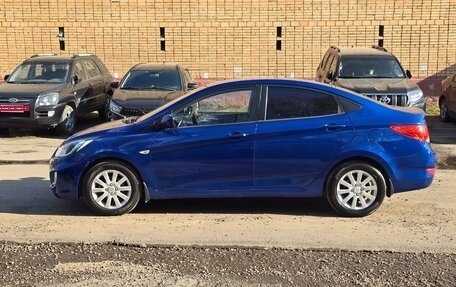Hyundai Solaris II рестайлинг, 2011 год, 800 000 рублей, 2 фотография