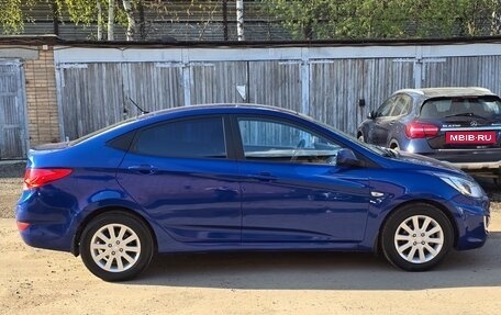 Hyundai Solaris II рестайлинг, 2011 год, 800 000 рублей, 4 фотография