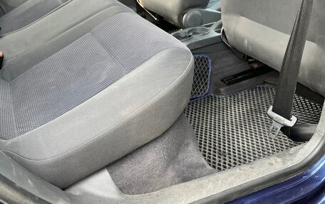 Volkswagen Polo IV рестайлинг, 2002 год, 300 000 рублей, 10 фотография