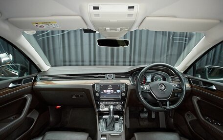 Volkswagen Passat B8 рестайлинг, 2015 год, 1 570 000 рублей, 7 фотография